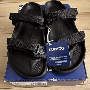 New with Box Birkenstock Sahara Futura Black Size 40 Size 9 Regular Width